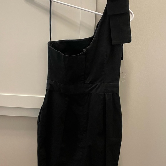 French connection black one shoulder cocktail dress pretty shoulder bow size 0 - Picture 6 of 11